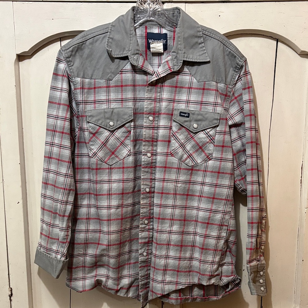 Wrangler Gray and Red Plaid Shirt